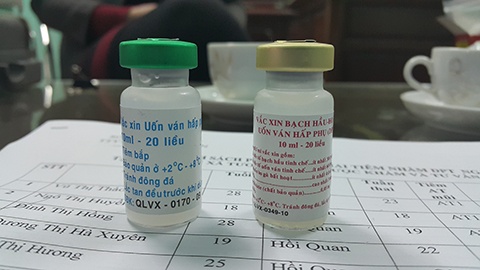 Cach chuc tram pho tiem nham vaccine cho 31 thai phu hinh anh