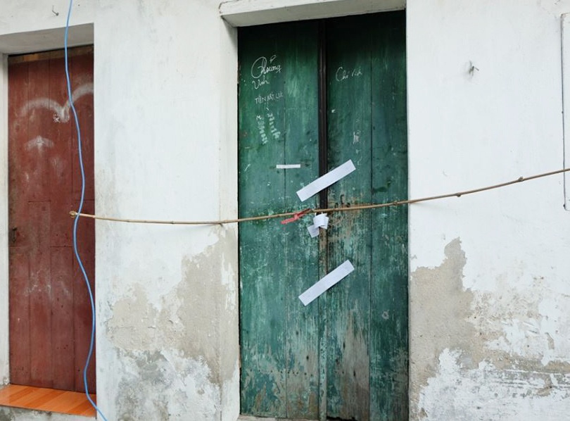 Doi nam nu om nhau chet trong phong tro hinh anh