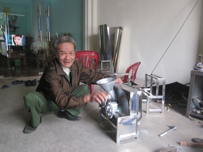 Chiec may thai hanh lam loi hang ty dong cho nong dan hinh anh