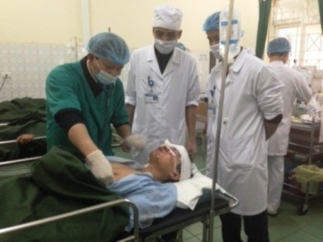 Lai dam xe tren duong Ho Chi Minh, 9 nguoi thuong vong hinh anh