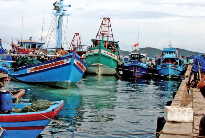 Be trai chet duoi, vuong day neo o cau cang An Thoi hinh anh