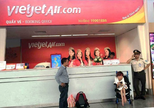 Vietjet ky luat nhan vien tu choi phuc vu nguoi khuyet tat hinh anh