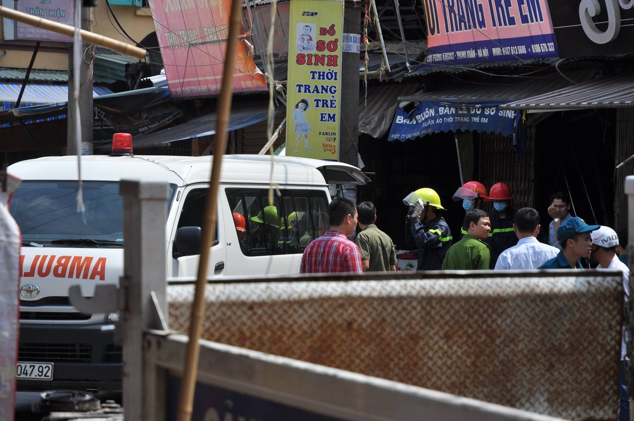 Nan nhan vu chay cho: 'Cuu chong chau voi' hinh anh
