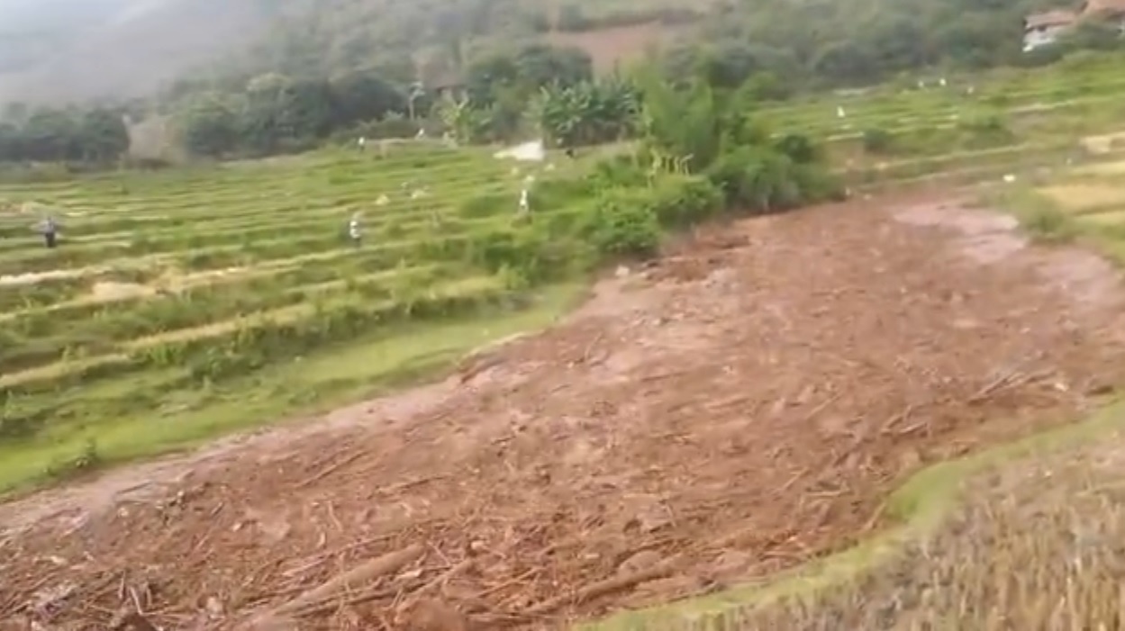 Lu go chua tung thay o thuong nguon song Ma hinh anh