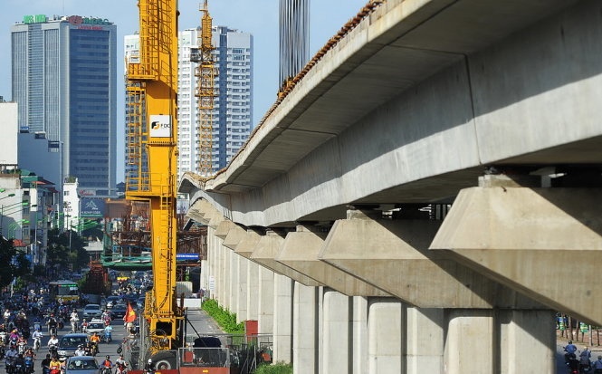 Y kien trai chieu ve duong sat tren cao 'uon luon toi uu' hinh anh