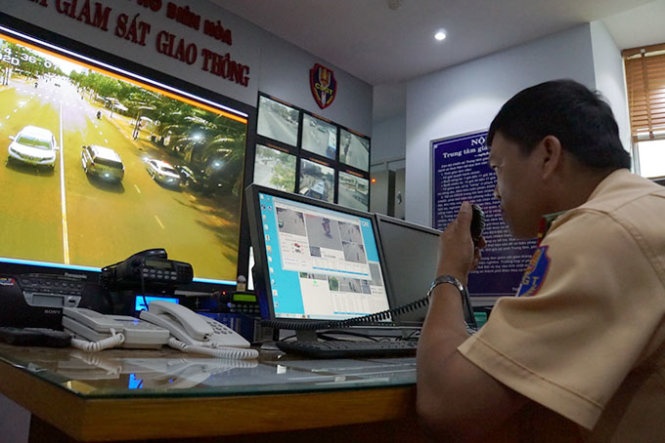 Xu phat nguoi con nhieu bat cap hinh anh