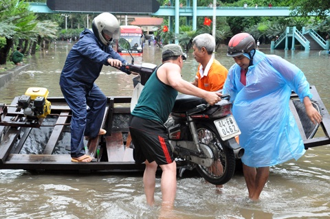 Tran mua o Quang Ninh lon nhat trong 40 nam qua hinh anh