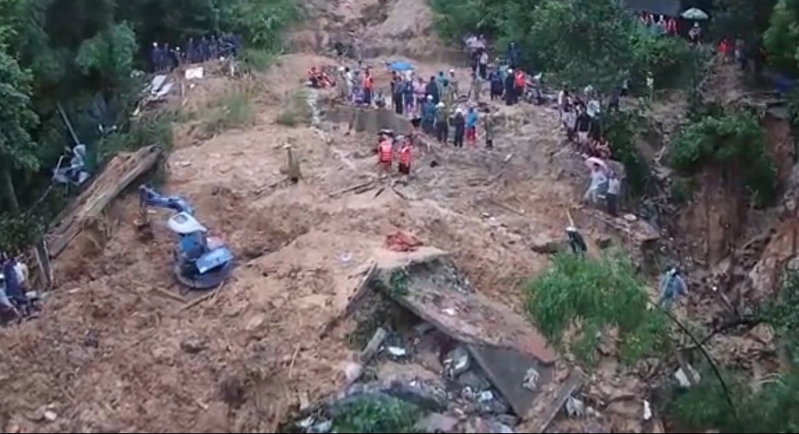 Toan canh nui lo vui lap 9 nguoi trong gia dinh Quang Ninh hinh anh