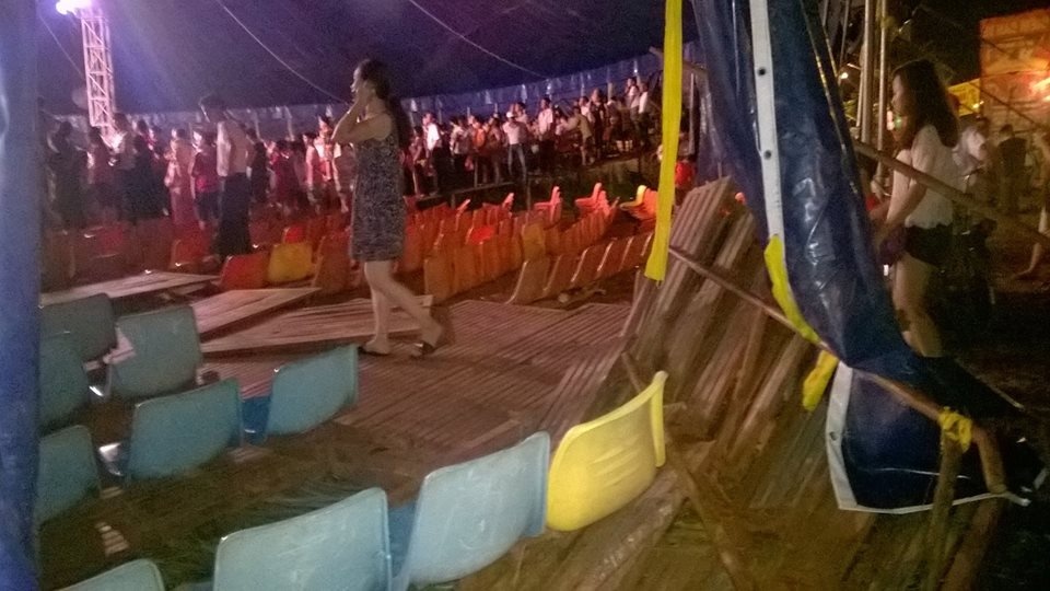 Sap ghe rap xiec luu dong, ca tram nguoi nga nhao hinh anh