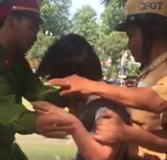 Cuu nguoi phu nu 2 lan dinh nhay song tu tu hinh anh