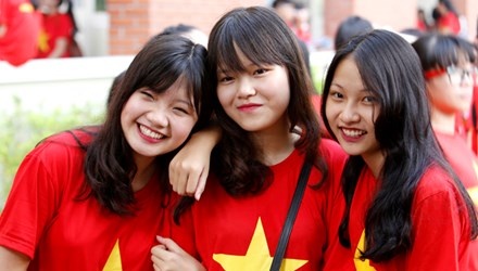 Duoi 18 tuoi la tre em? hinh anh