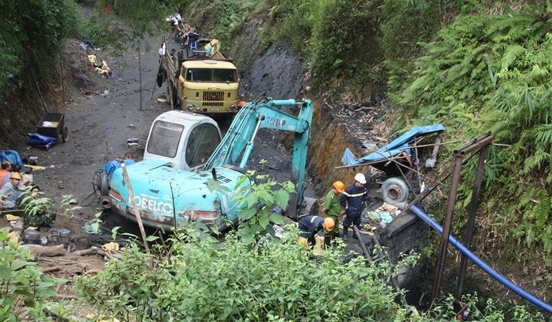 Nan nhan cuoi vu sap ham than o Hoa Binh van chua thay hinh anh