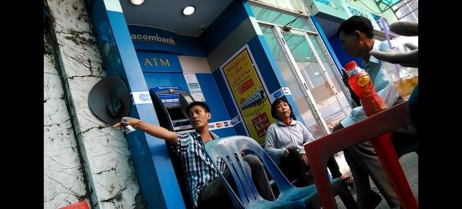 Mua ve tau cua co coi chung dinh ve in nhieu ban hinh anh