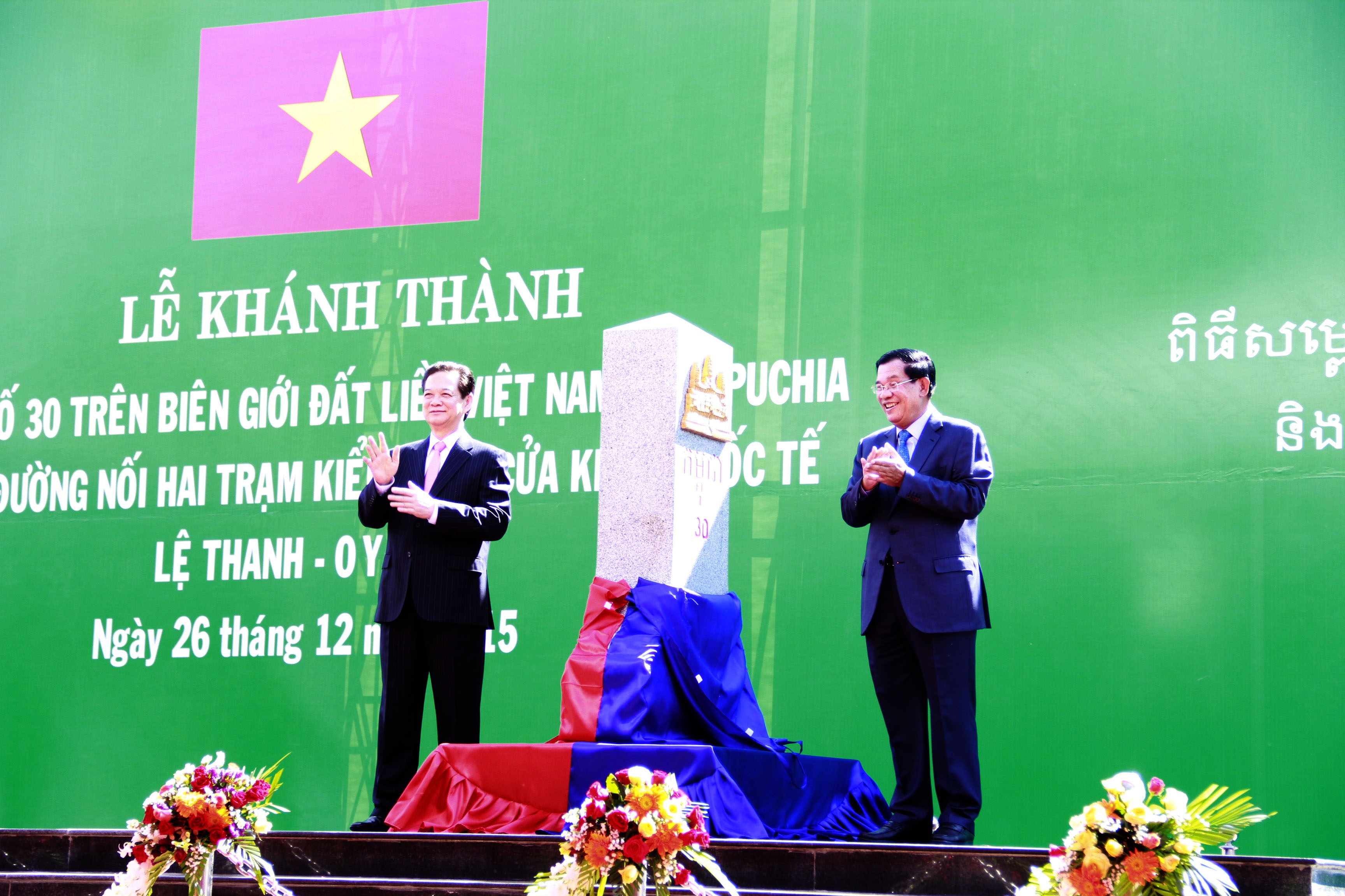 Viet Nam - Campuchia khanh thanh cot moc bien gioi so 30 hinh anh