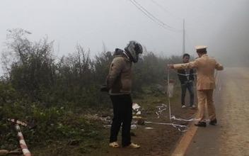 Xe Pho bi thu huyen Phong Tho lao xuong vuc sau hinh anh