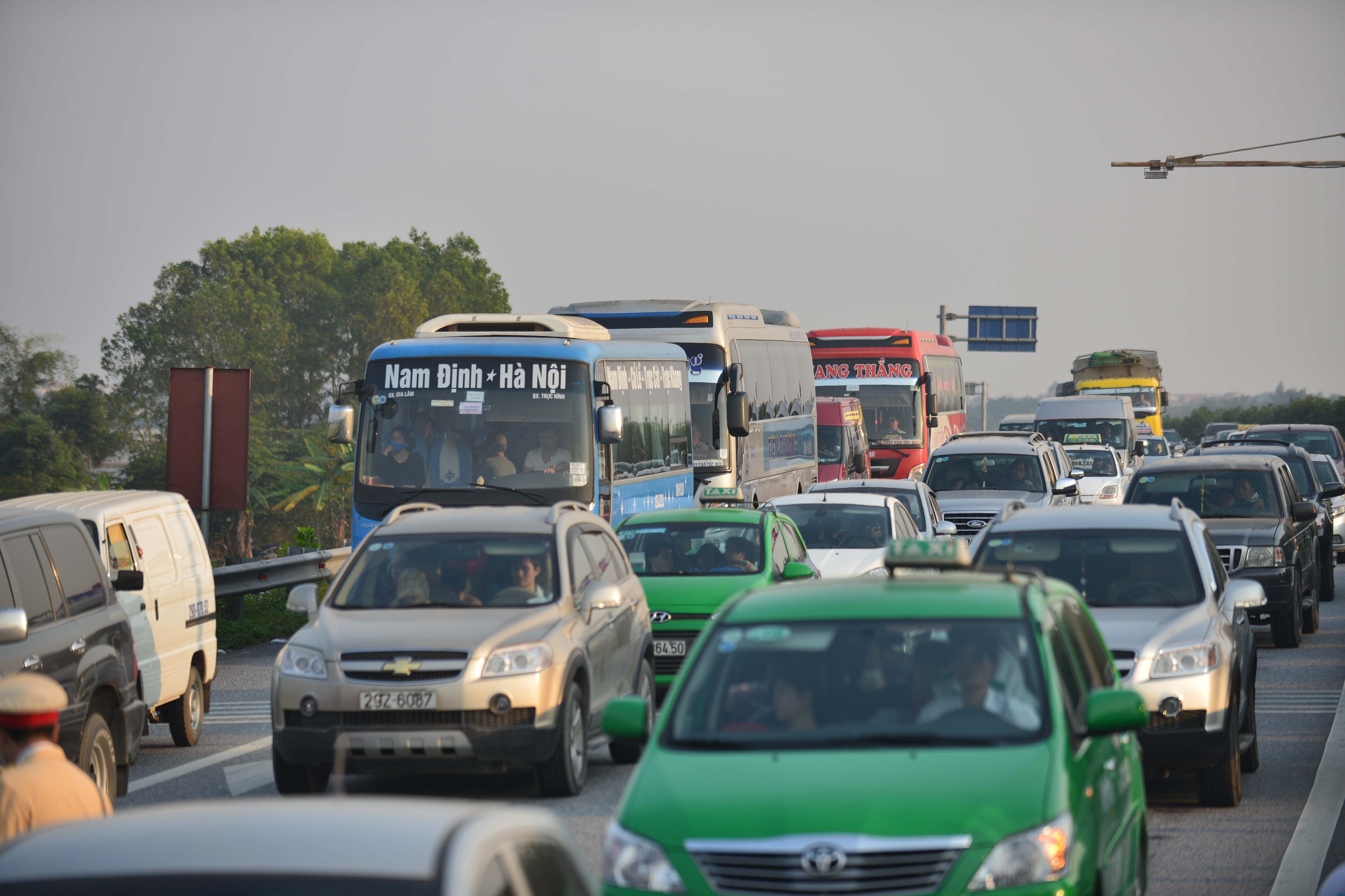 Cao toc Phap Van - Cau Gie un tac nhieu gio hinh anh