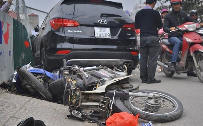 Danh nhau bi thuong nhung khai do tai nan giao thong hinh anh