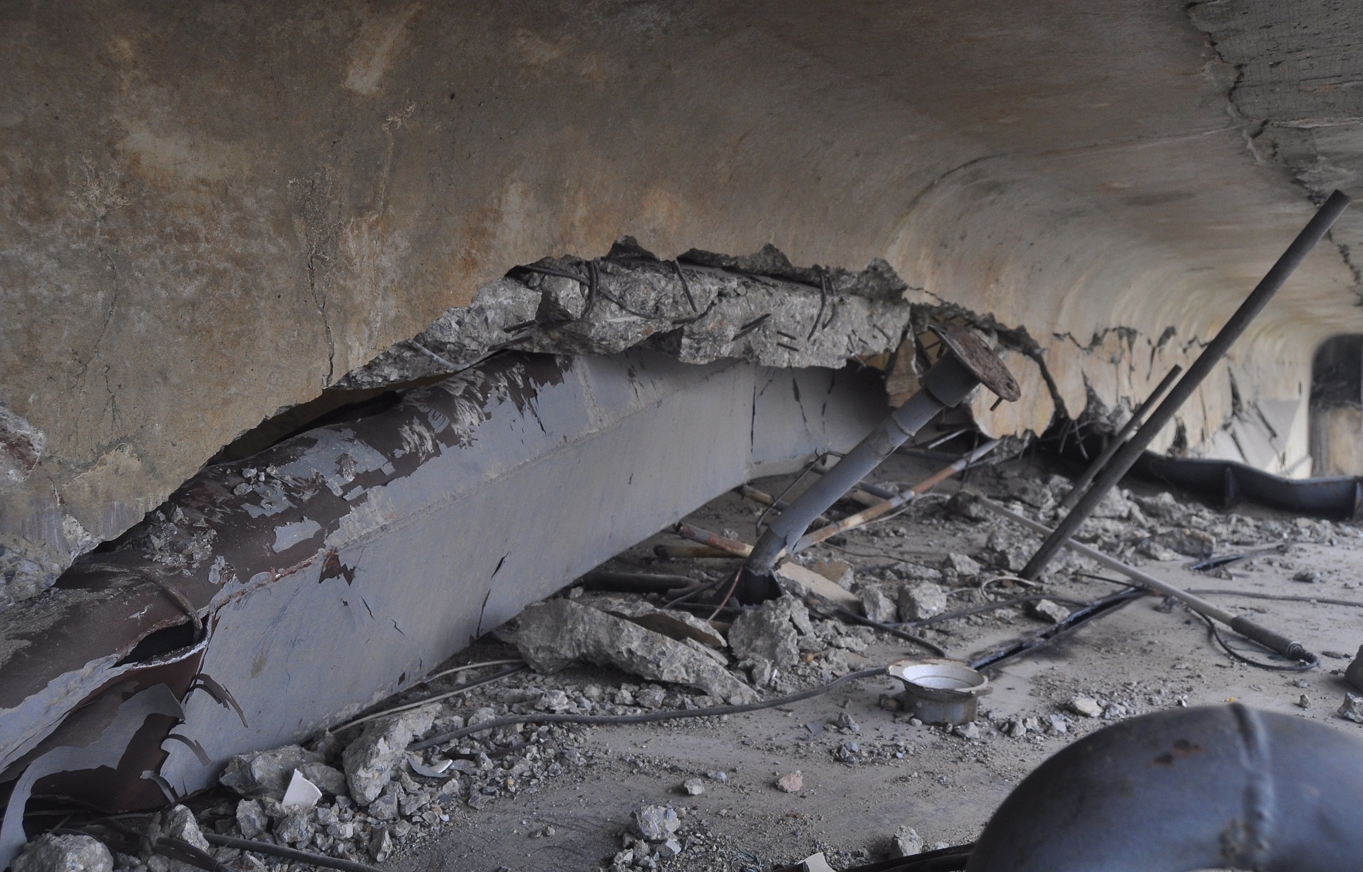 Can canh dam cau An Thai bi tau thuy dam vo nat hinh anh