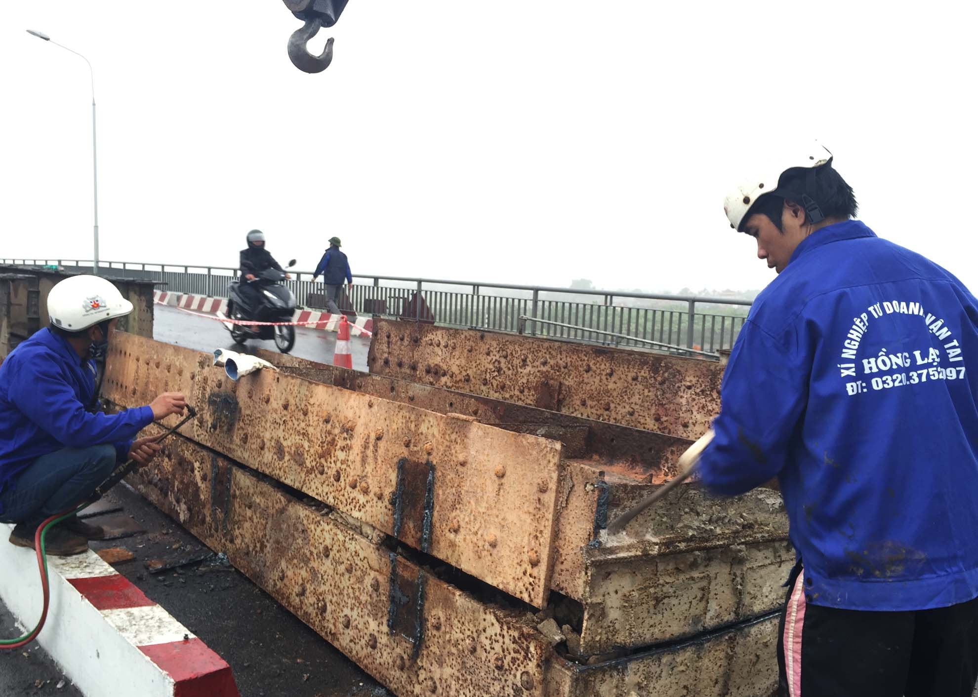 Tau dam vo dam cau anh 9