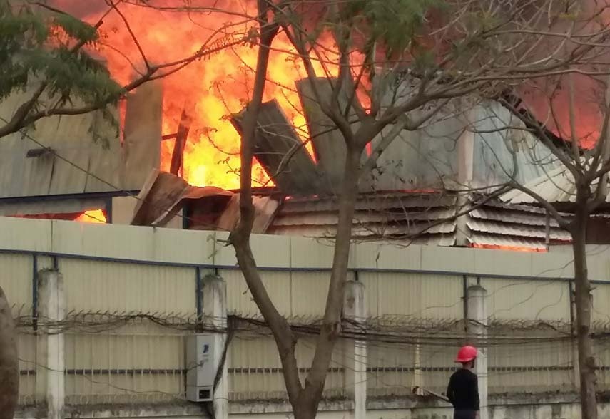 Chay lon tai KCN Que Vo, Bac Ninh hinh anh