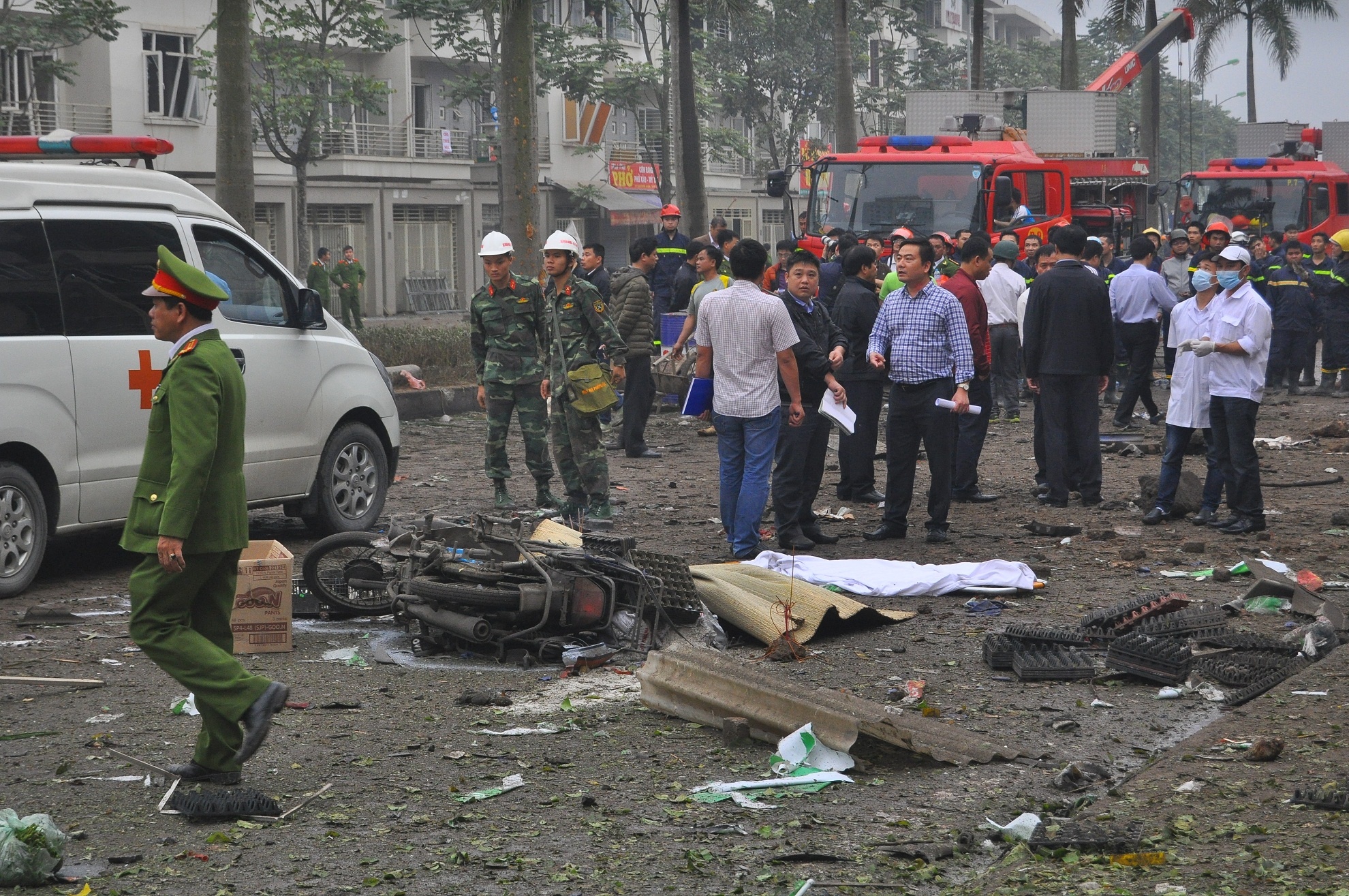 'Sau tieng no, canh do nat nhu bai chien truong' hinh anh