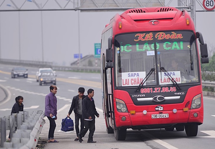 Quyet dep nan pha rao tren tuyen cao toc dai nhat Viet Nam hinh anh