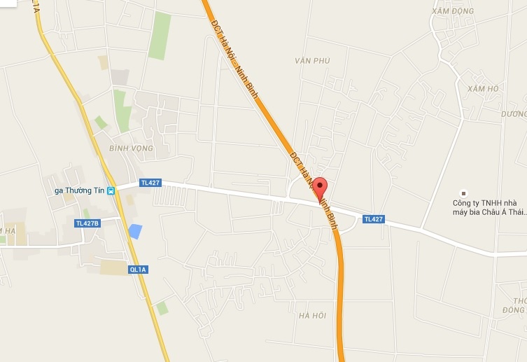 container lao khỏi cao tốc ảnh 2 container lao khoi cao toc anh 2