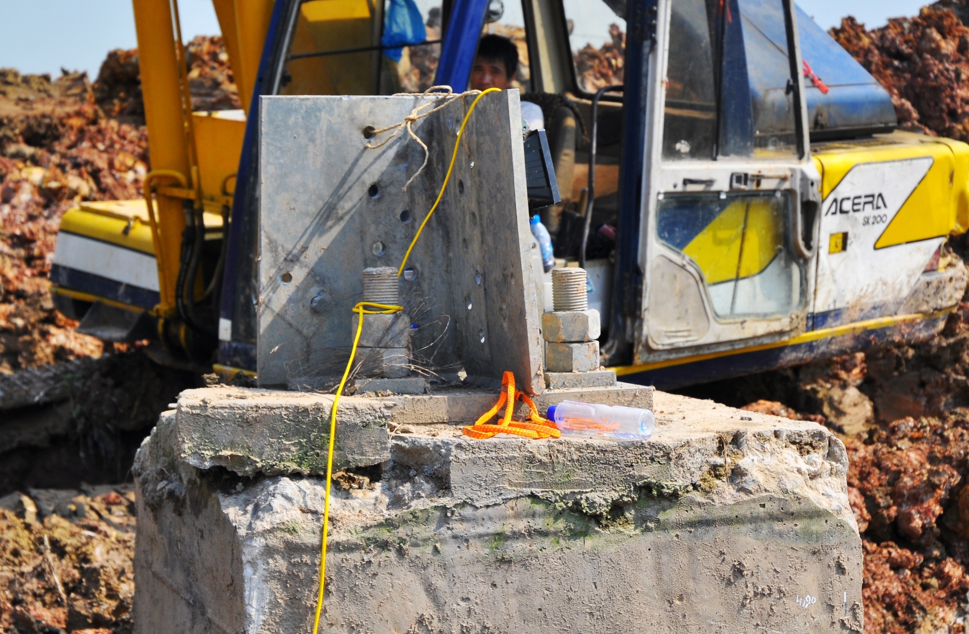 Quat do cot dien cao the 500kV anh 7