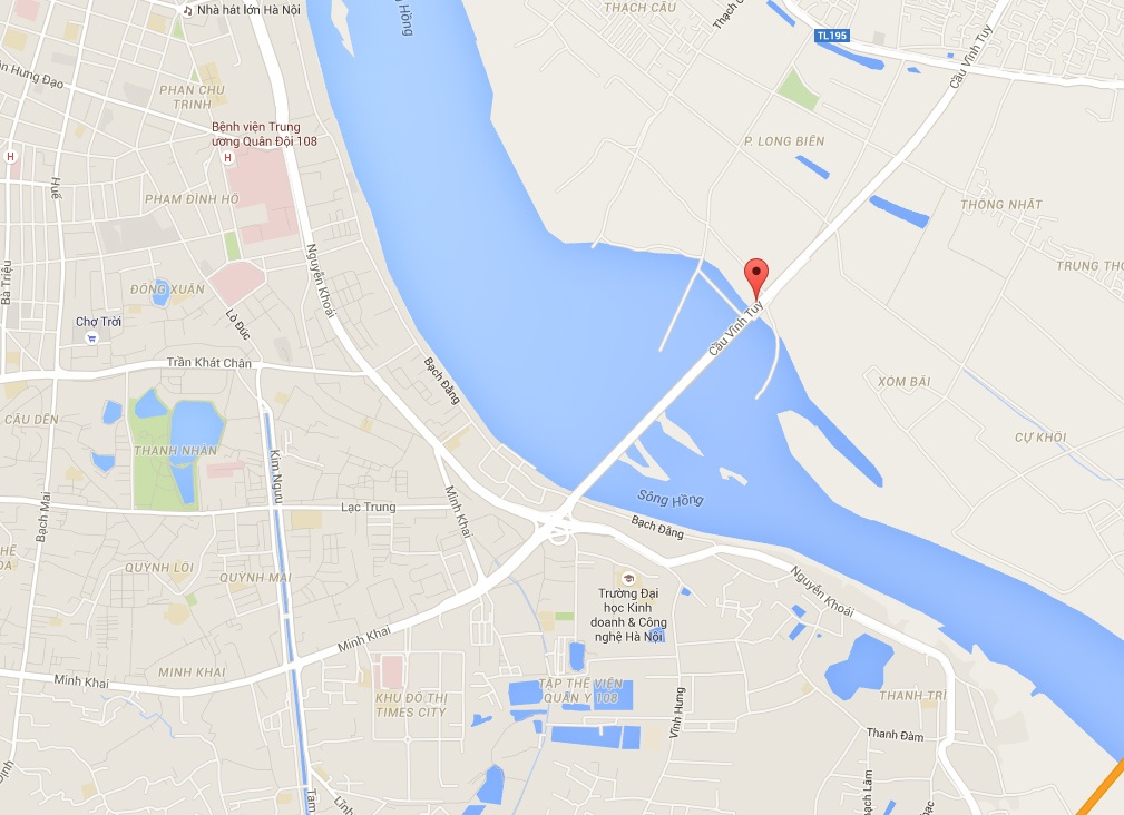 xe tải tông vỡ cầu Vĩnh Tuy ảnh 3 xe tai tong vo cau Vinh Tuy anh 3