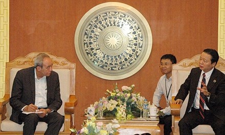 Chuyen gia Duc, My den Viet Nam tim nguyen nhan ca chet hinh anh