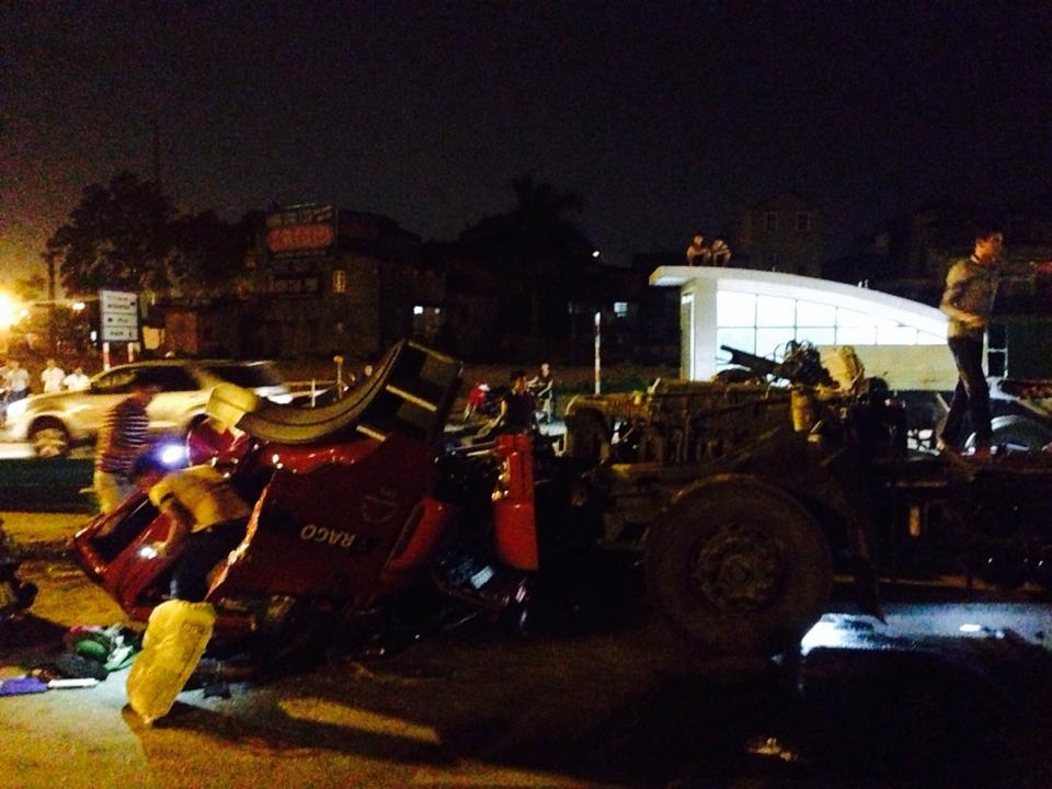 dầm thép xô đổ cabin container ảnh 1 dam thep xo do cabin container anh 1