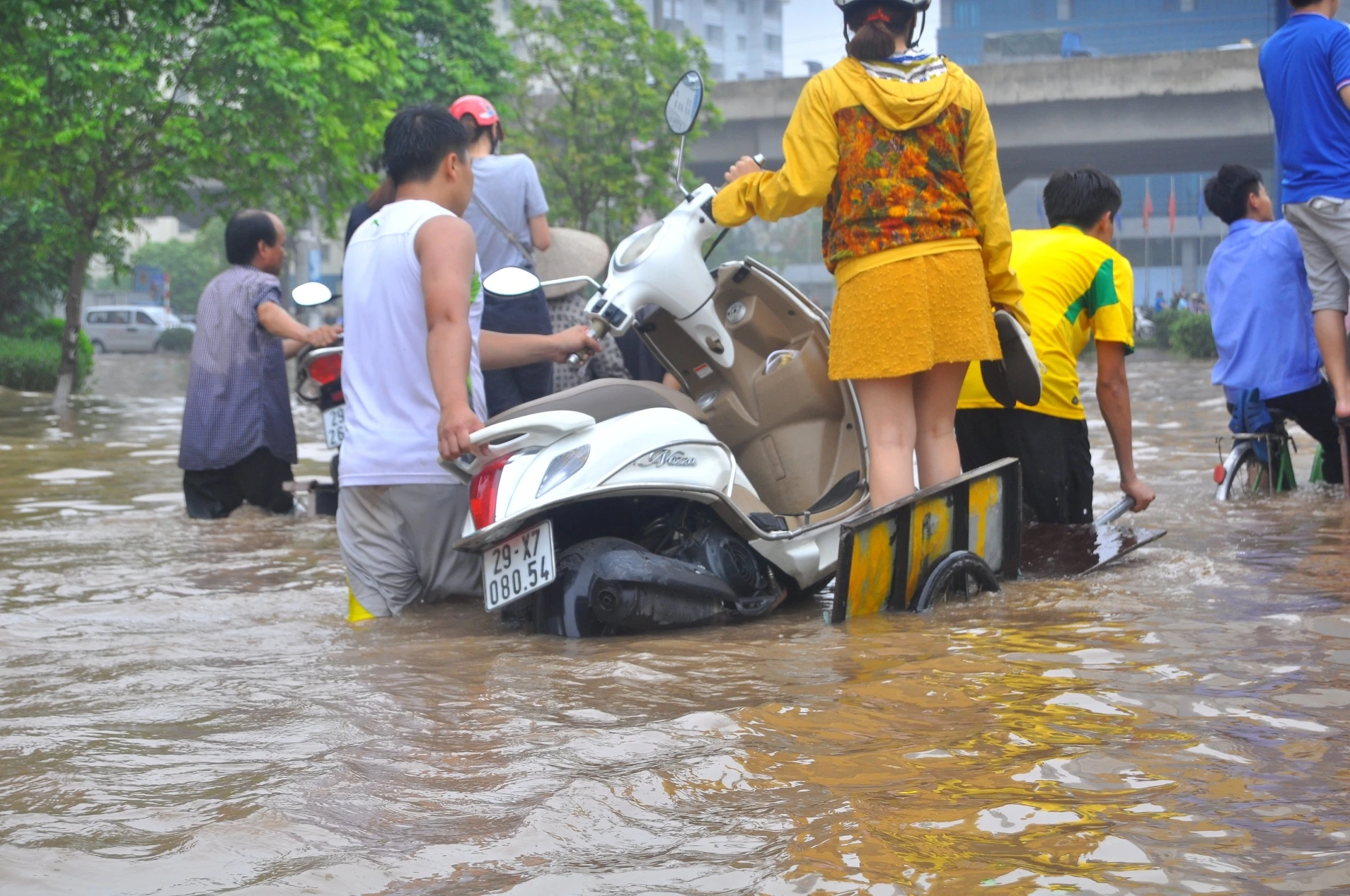 Ha Noi ngap sau anh 3