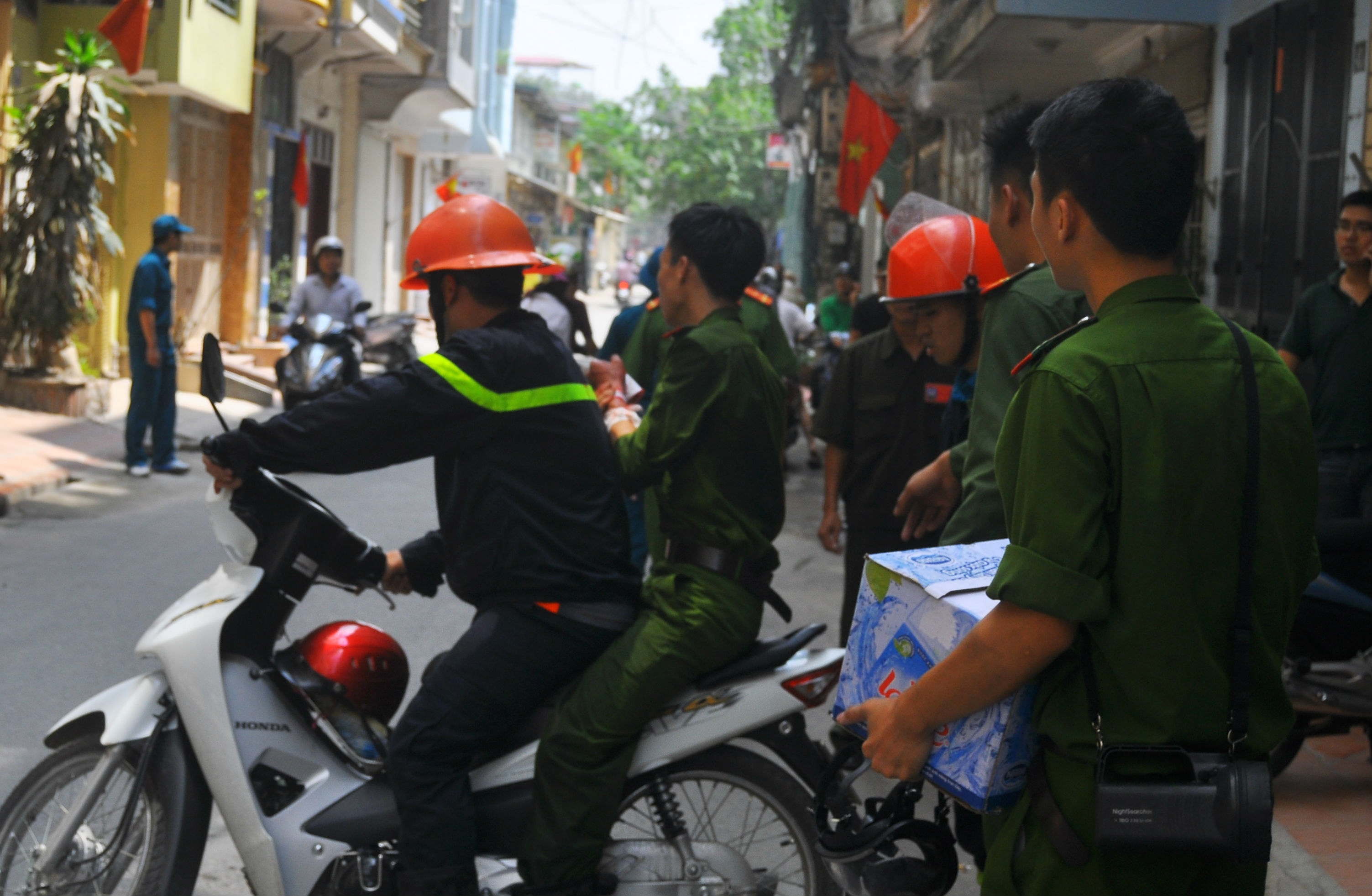 Chay van phong o Ha Noi anh 3