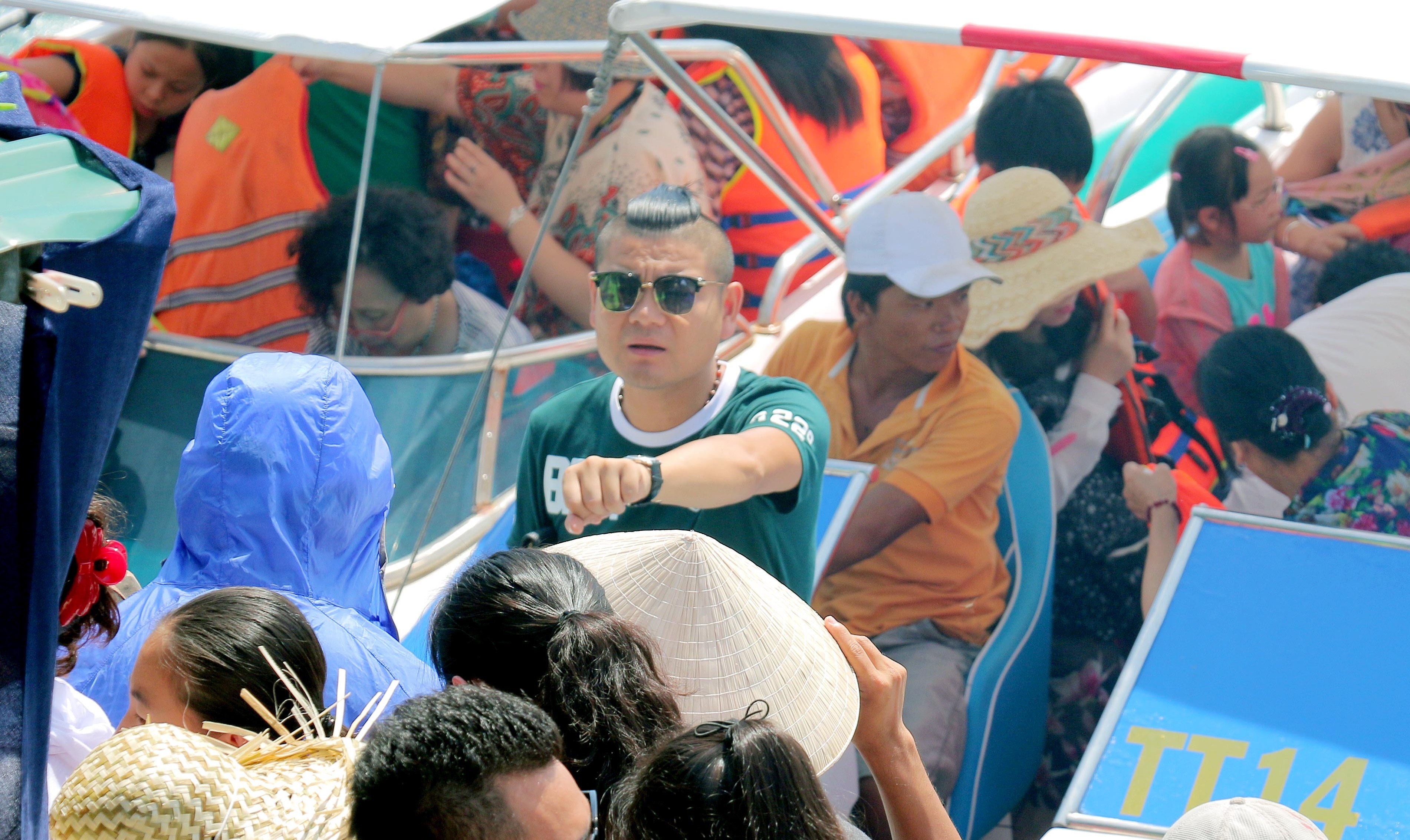 'Quan ly long leo de HDV Trung Quoc hoat dong chui' hinh anh