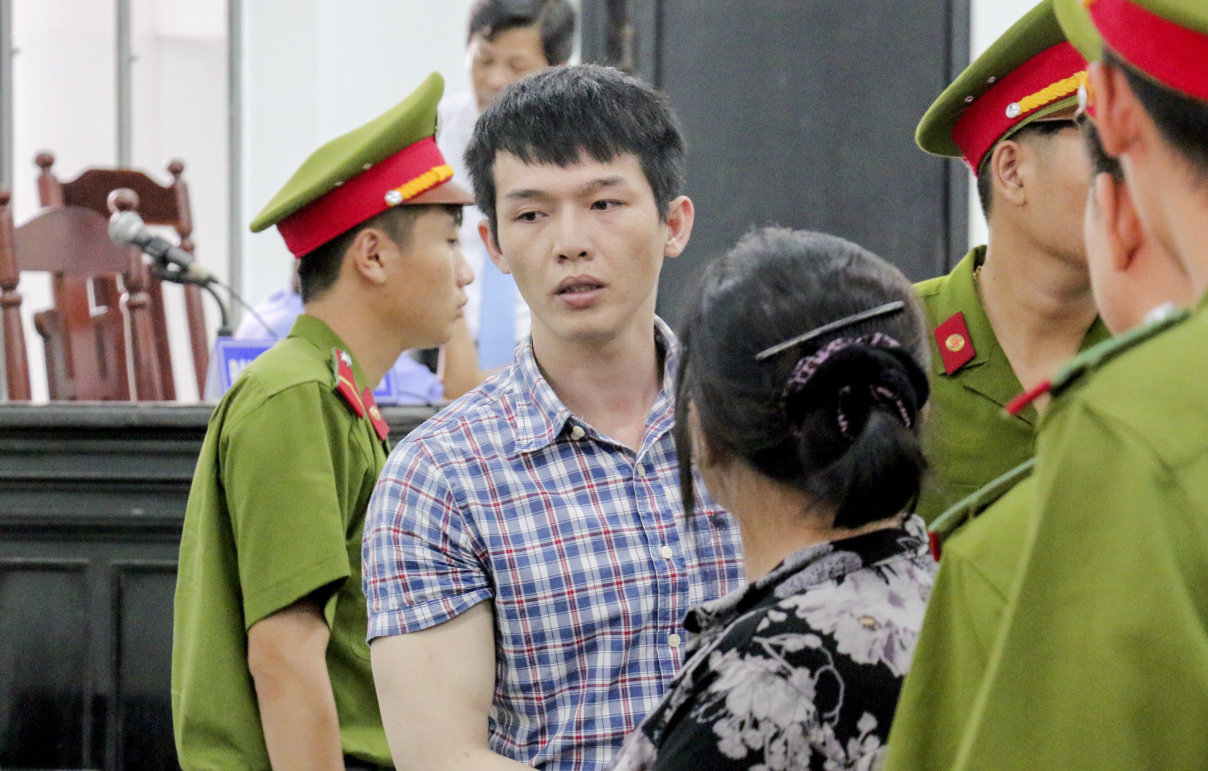 Dieu tra lai vu an cong an xa danh chet hoc sinh hinh anh