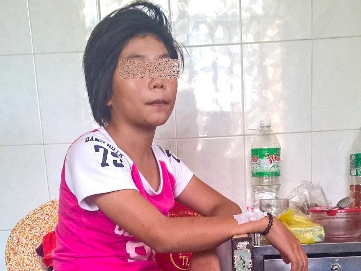 Nu sinh cham lua dot truong: 'Em bi bat ep thuc hien' hinh anh