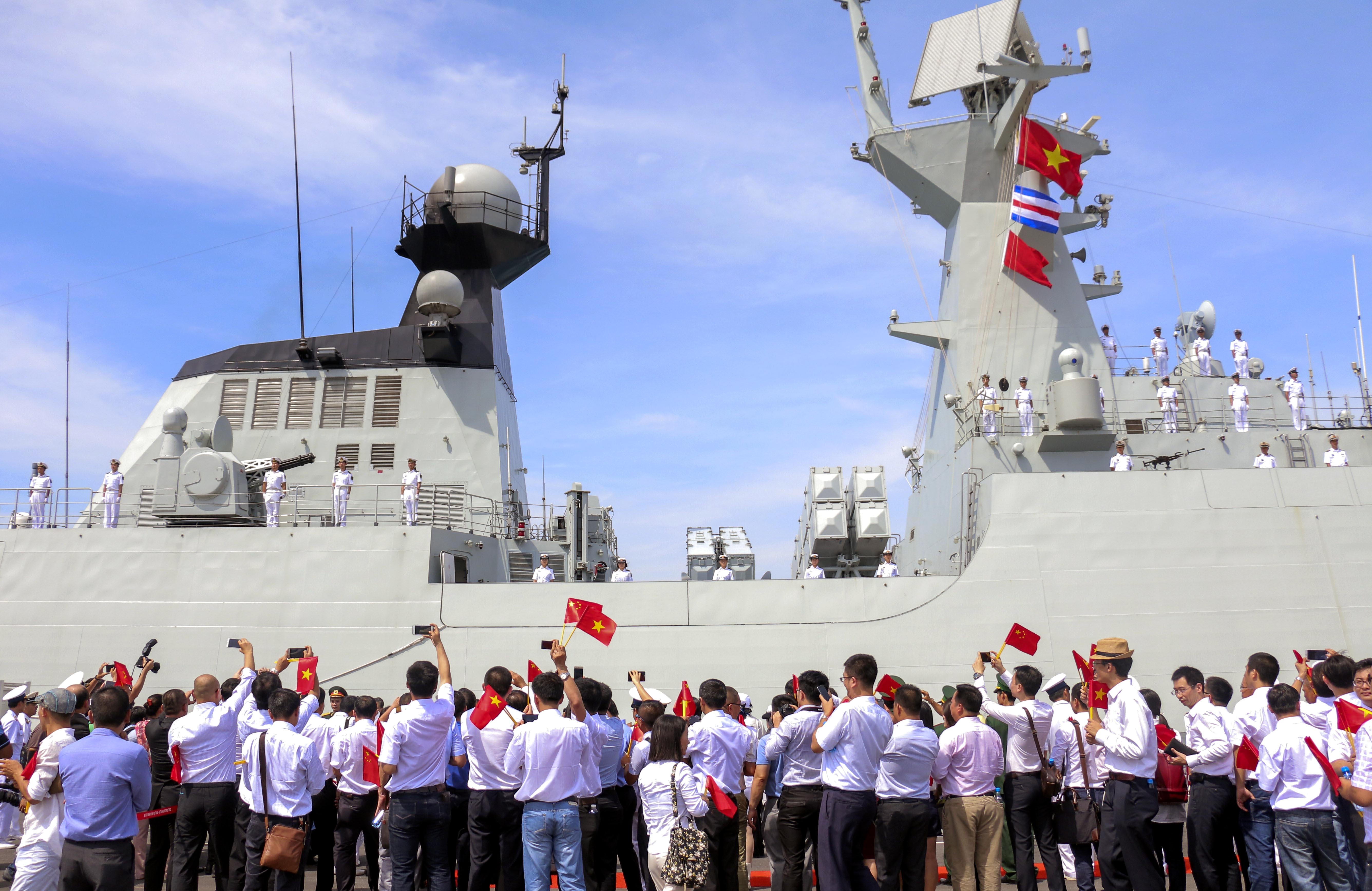 Tau ho ve ten lua ghe cang quoc te Cam Ranh anh 6