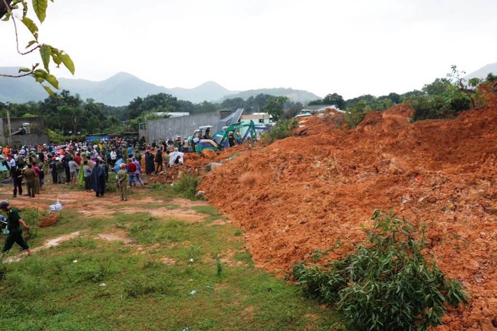 sat lo nui kinh hoang o Khanh Hoa anh 1