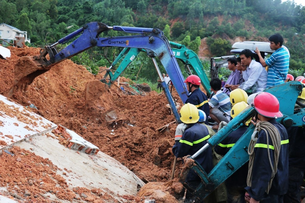 sat lo nui kinh hoang o Khanh Hoa anh 5