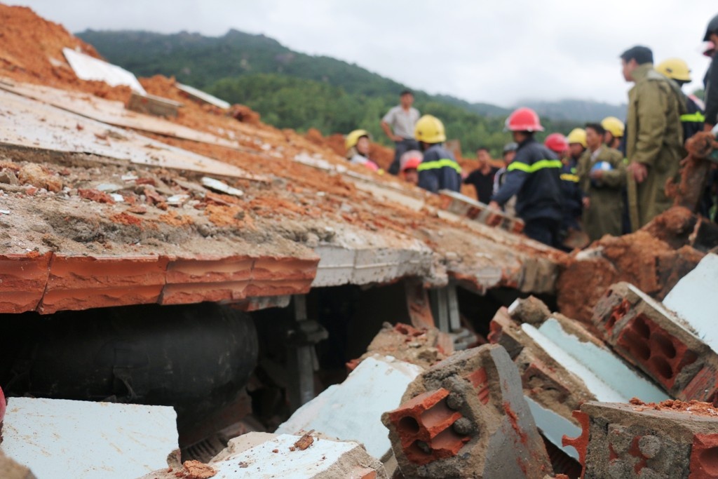 sat lo nui kinh hoang o Khanh Hoa anh 7