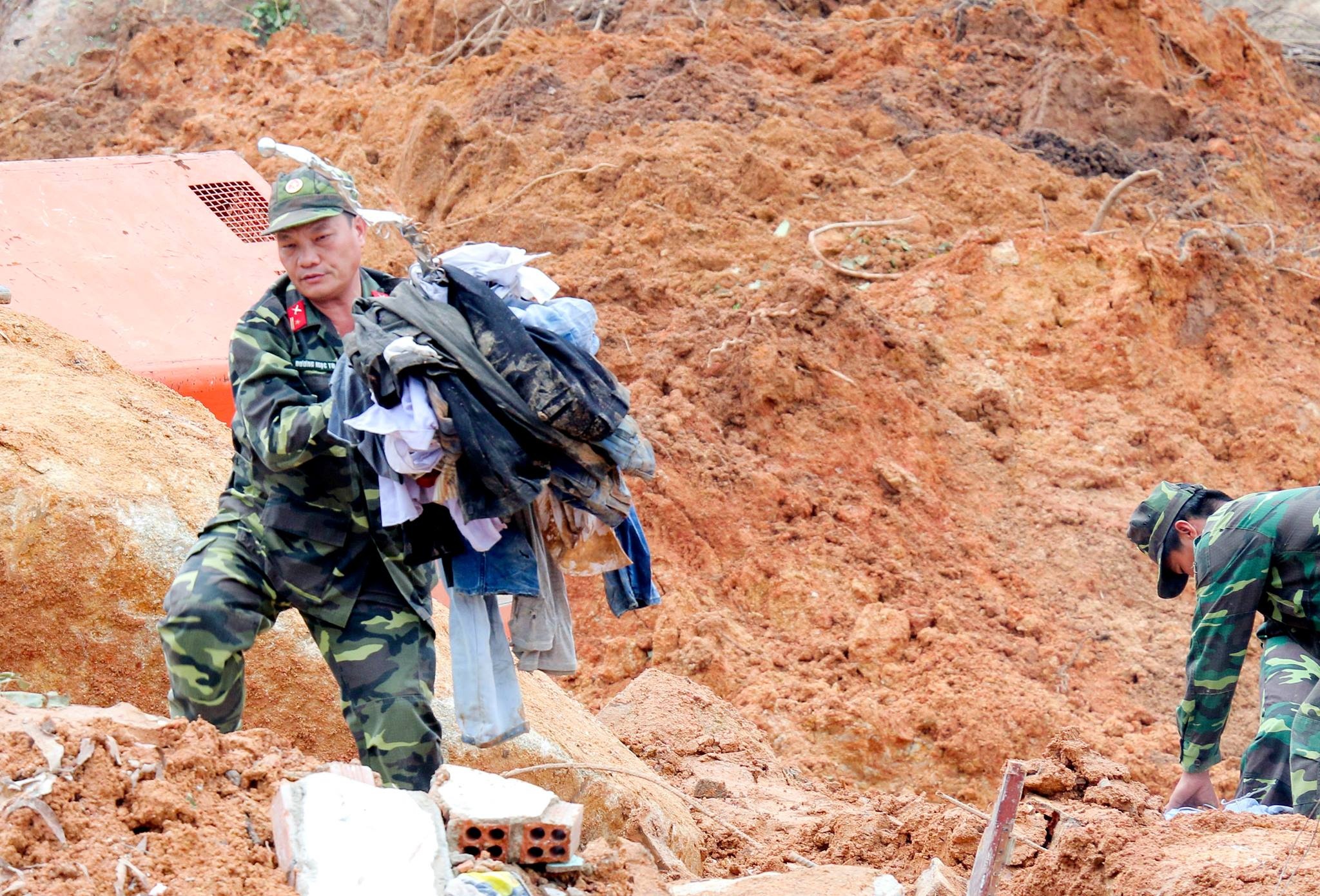 Khoet nui, che da gay sat lo khien 4 nguoi chet o Nha Trang? hinh anh