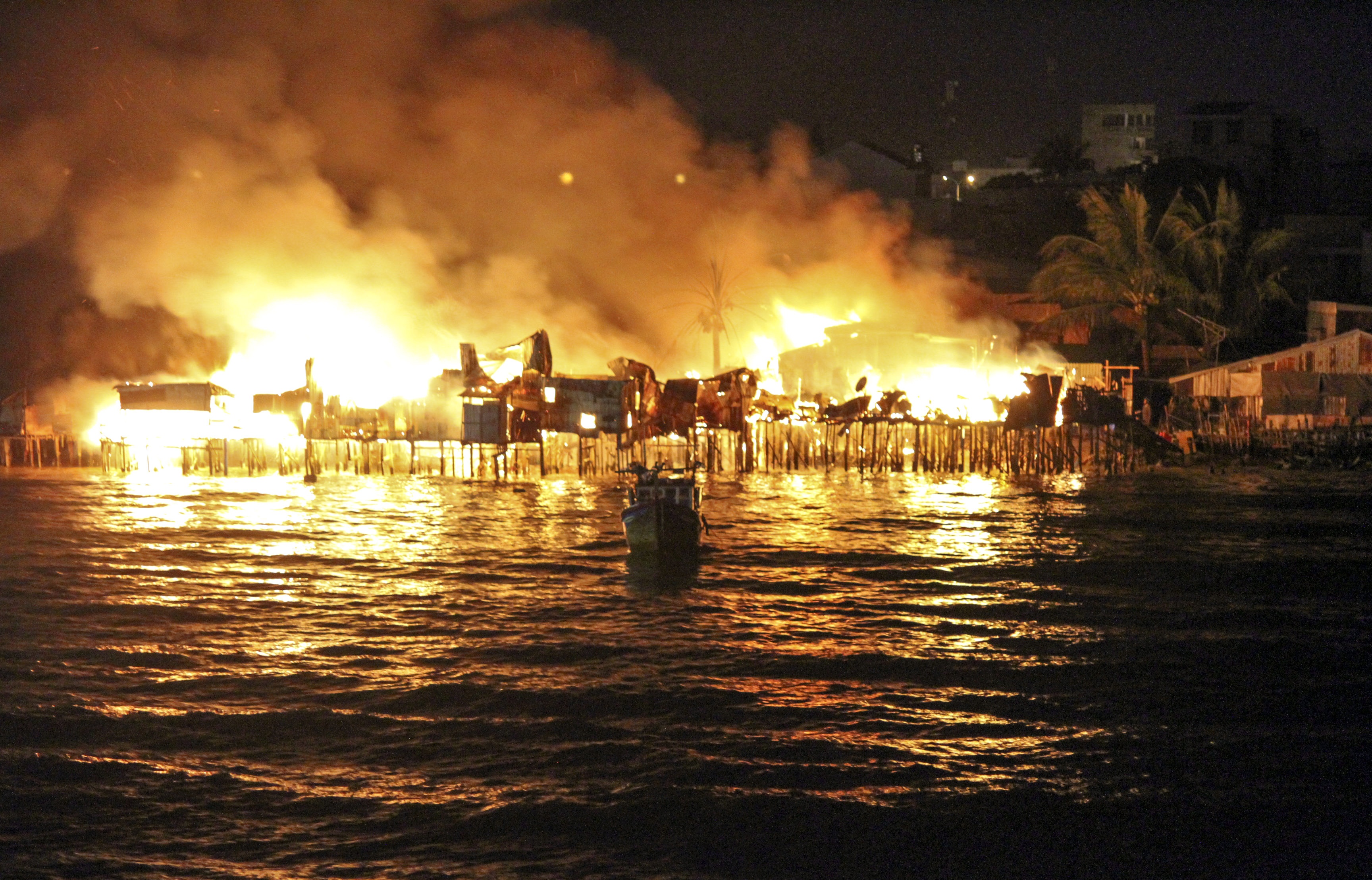 Chay kinh hoang o Nha Trang anh 1