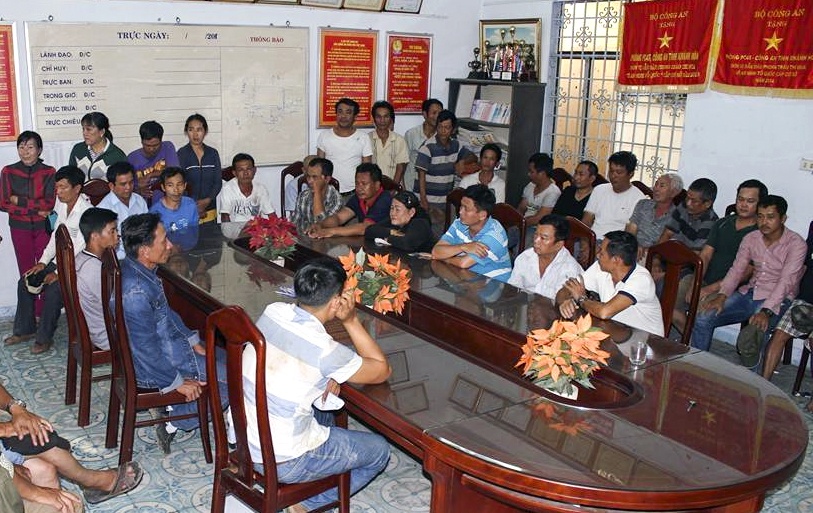 Phá sới gà ảnh 2 Pha soi ga anh 2