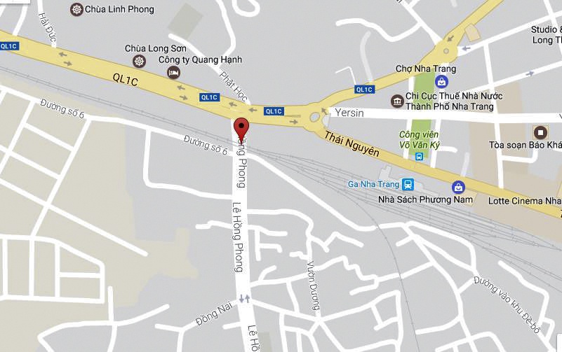 Xe ben tông gác chắn tàu hỏa ảnh 3 Xe ben tong gac chan tau hoa anh 3