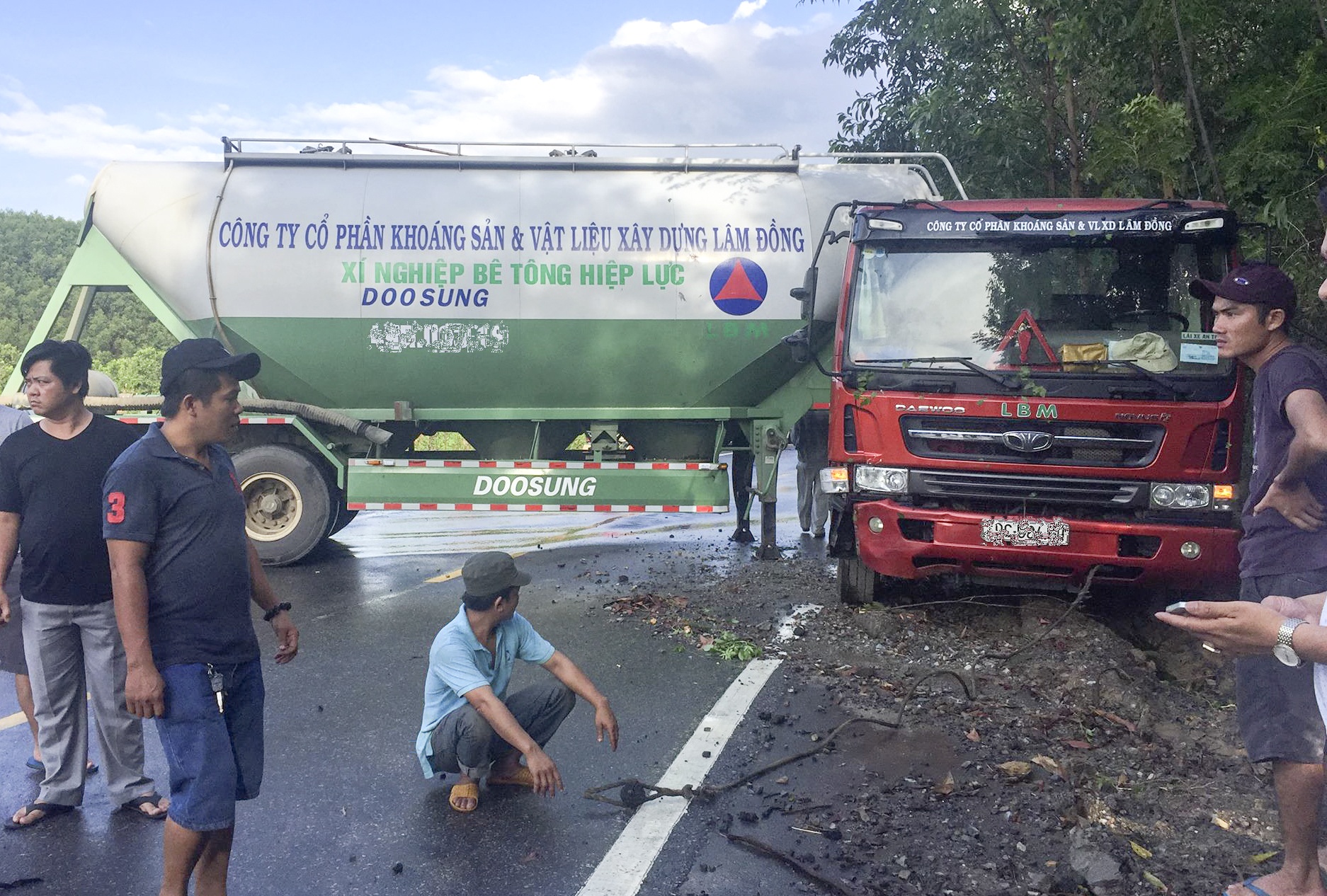 Xe bồn tai nạn ảnh 1 Xe bon tai nan anh 1