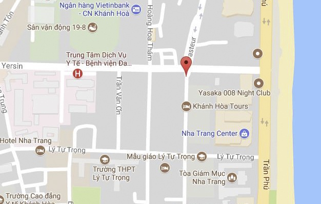 Xe ben kéo lê người phụ nữ ảnh 2 Xe ben keo le nguoi phu nu anh 2