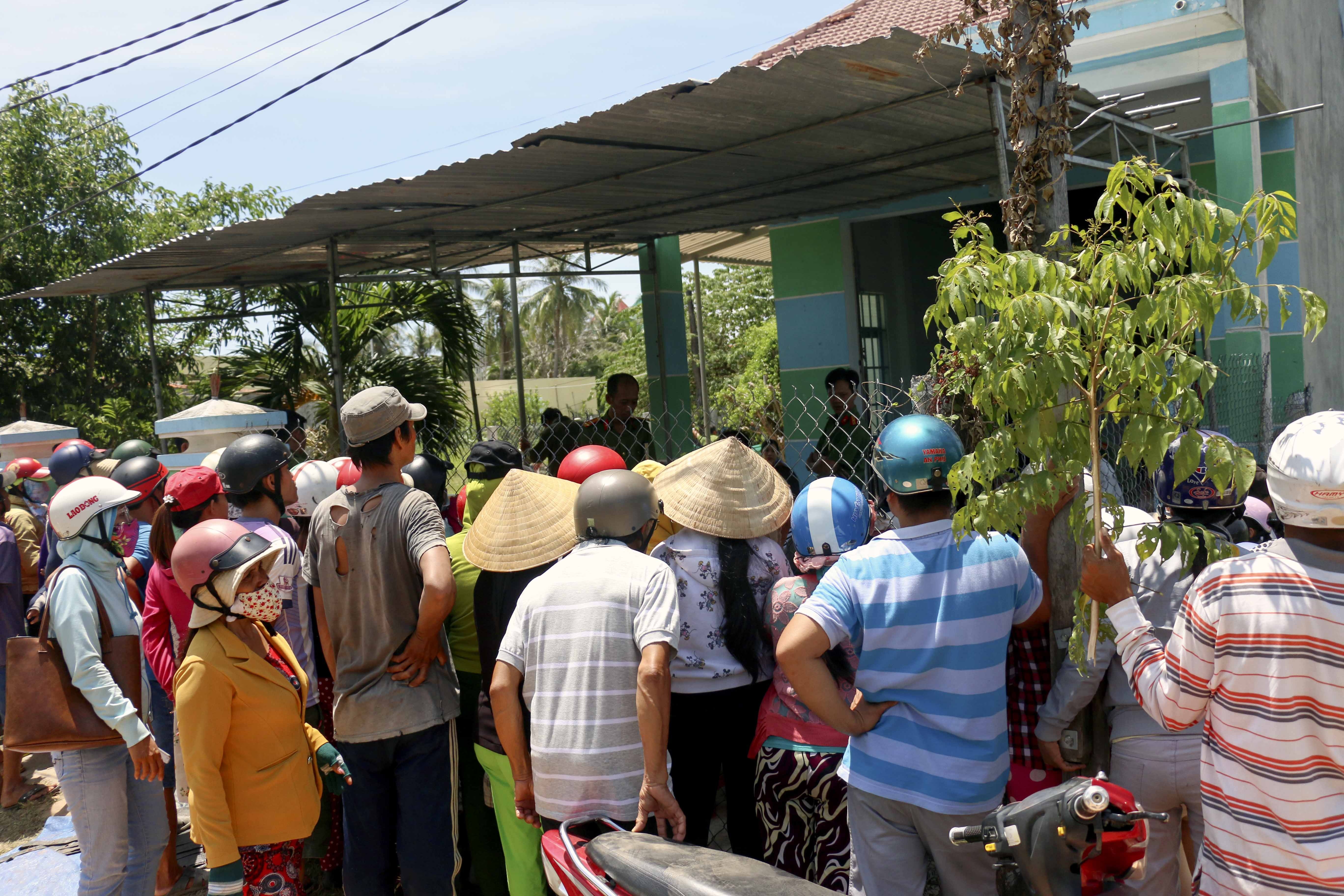 Nghi an giet vo roi tu tu: Hang xom nghe tieng het that thanh giua dem hinh anh