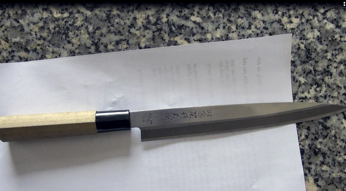 9X khai nhan rut dao hu doa du khach nguoi Phap hinh anh