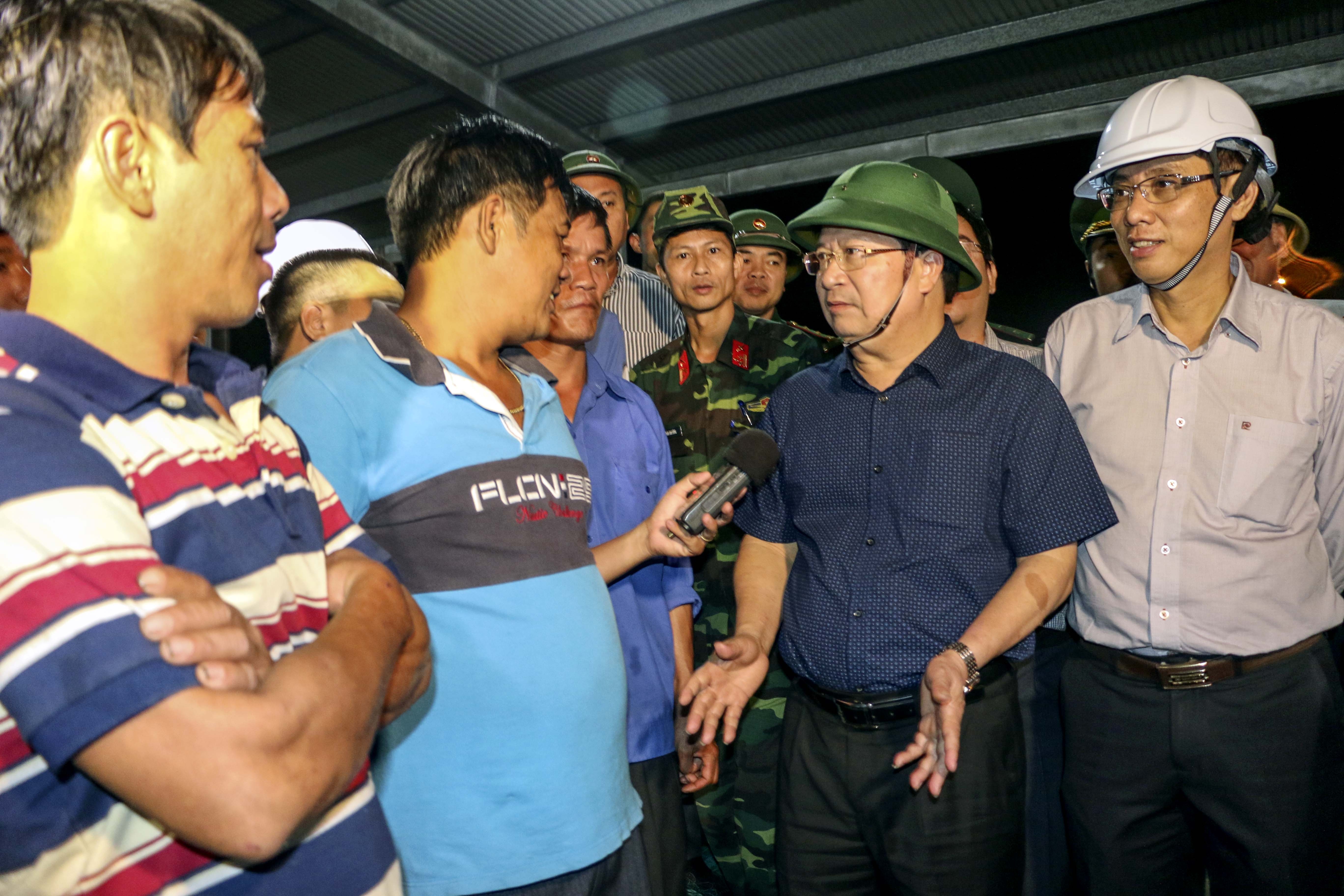 Bão số 12 - Damrey ảnh 1 Bao so 12 - Damrey anh 1