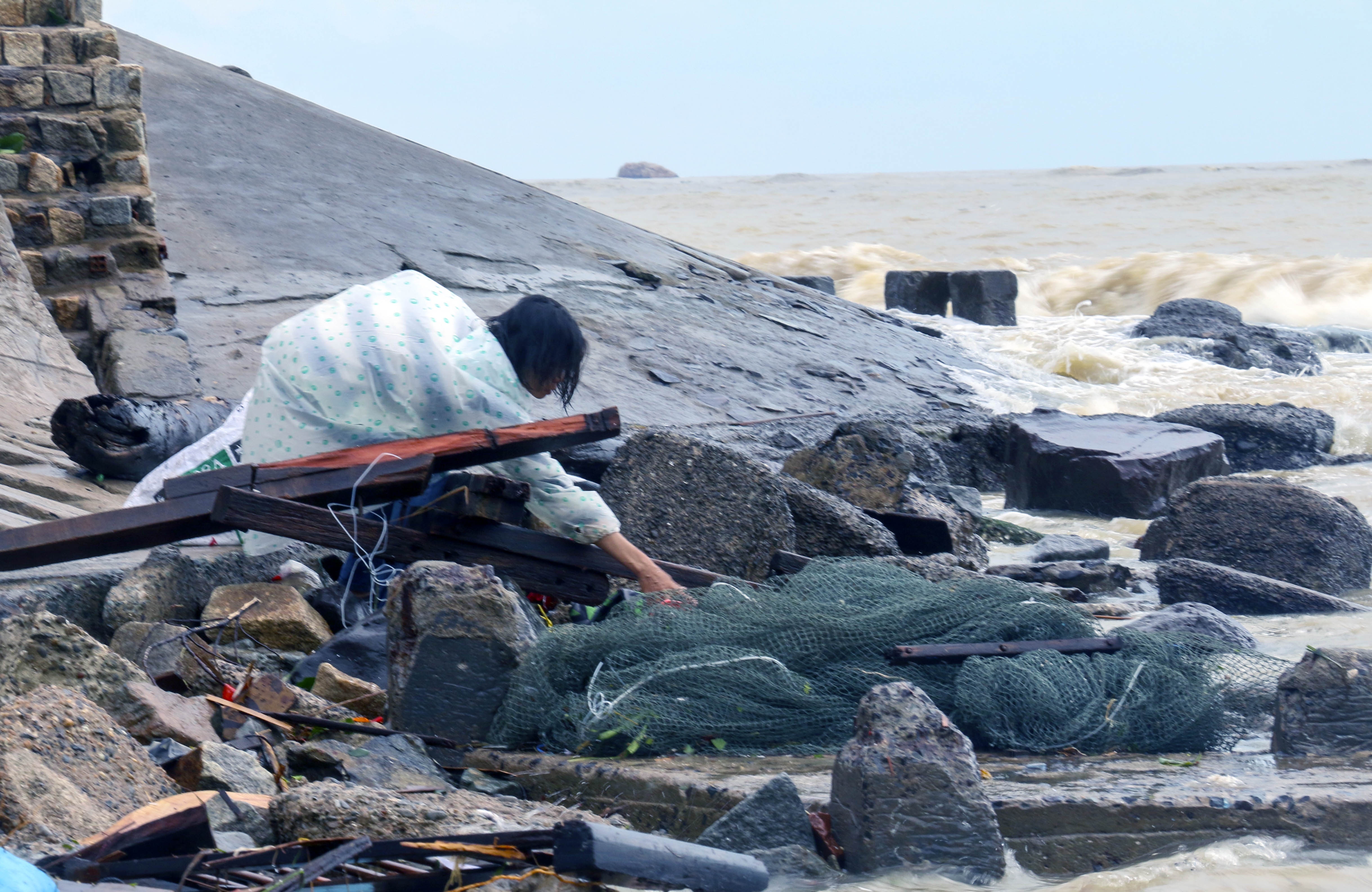 Bão số 12 - Damrey ảnh 10 Bao so 12 - Damrey anh 10